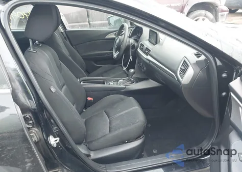 2018 Mazda Mazda3 Sport z USA, uszkodzony, nr VIN 3MZBN1U72JM171531